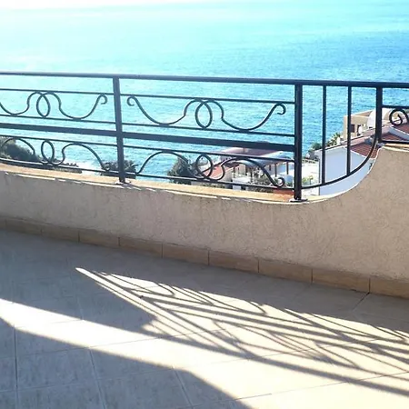 Villa Villa 